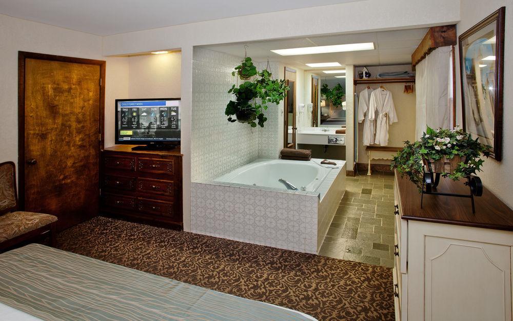 Helendorf River Inn, Suites & Conference Center Екстериор снимка
