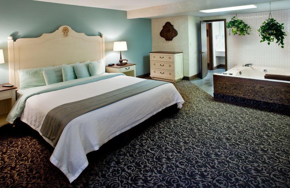 Helendorf River Inn, Suites & Conference Center Екстериор снимка