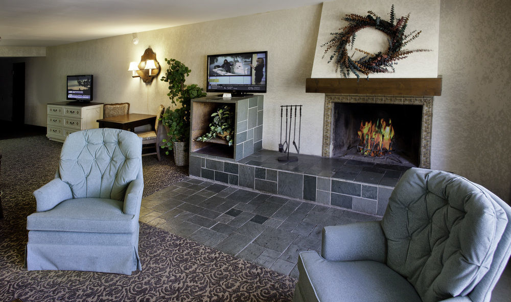 Helendorf River Inn, Suites & Conference Center Екстериор снимка