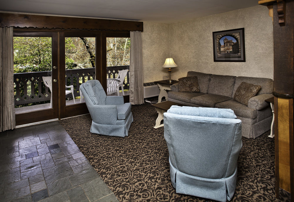 Helendorf River Inn, Suites & Conference Center Екстериор снимка