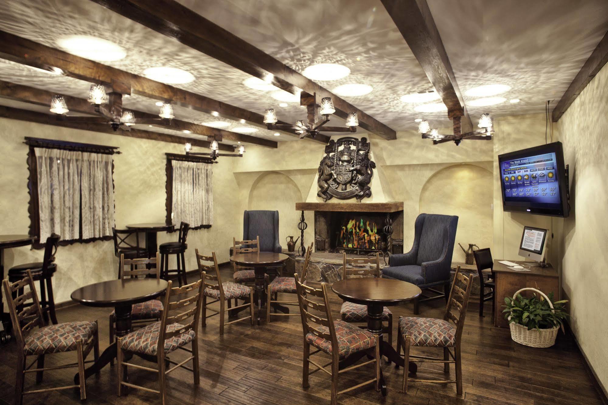 Helendorf River Inn, Suites & Conference Center Екстериор снимка