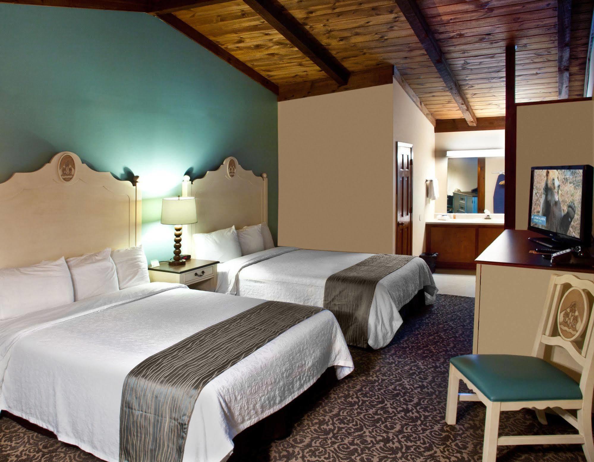 Helendorf River Inn, Suites & Conference Center Екстериор снимка
