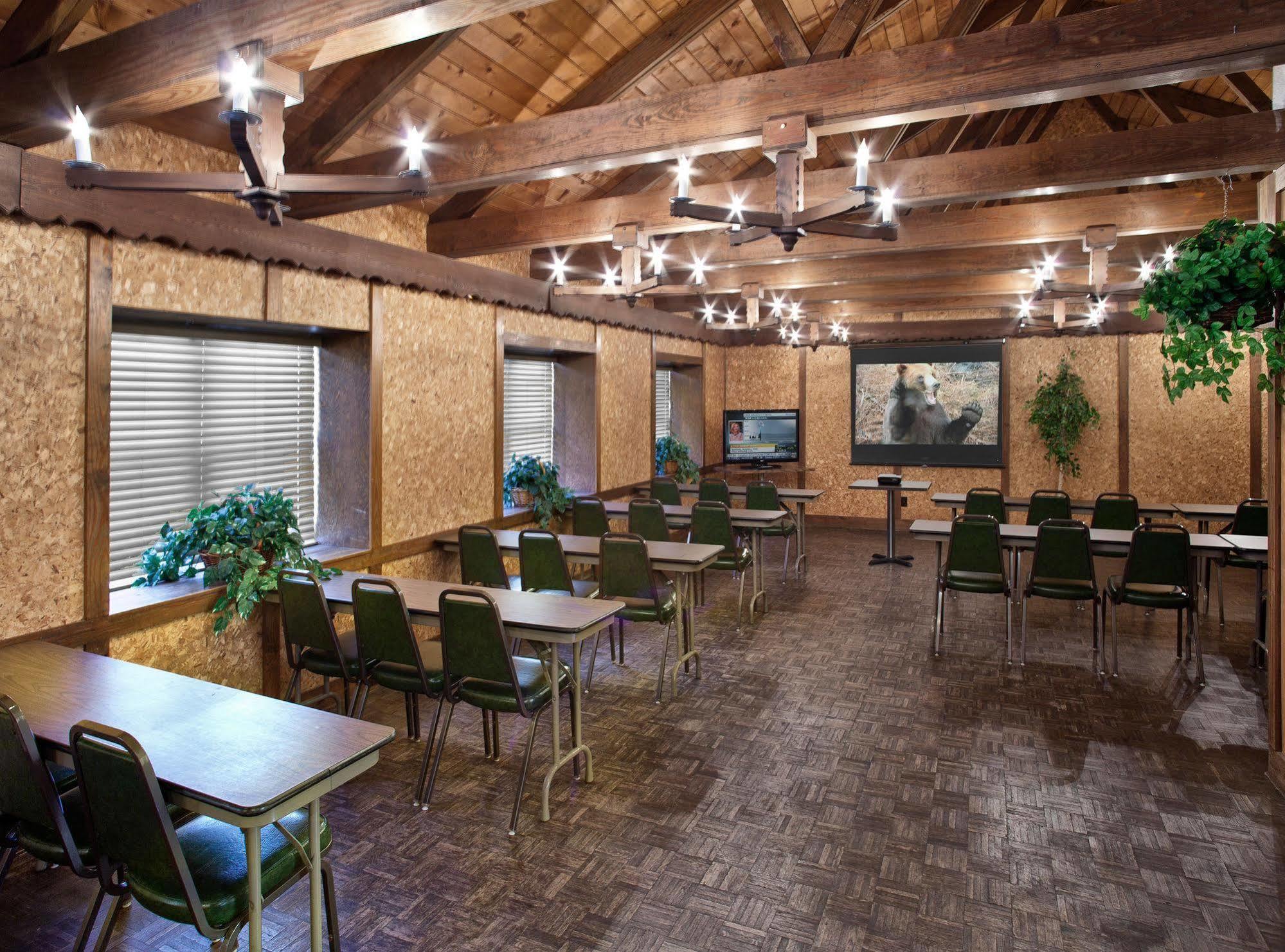 Helendorf River Inn, Suites & Conference Center Екстериор снимка